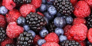 Berries and Dark Chocolate: Unveiling their Remarkable Health Benefits